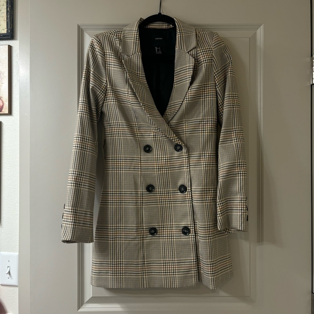Plaid pattern suit jacket blazer
